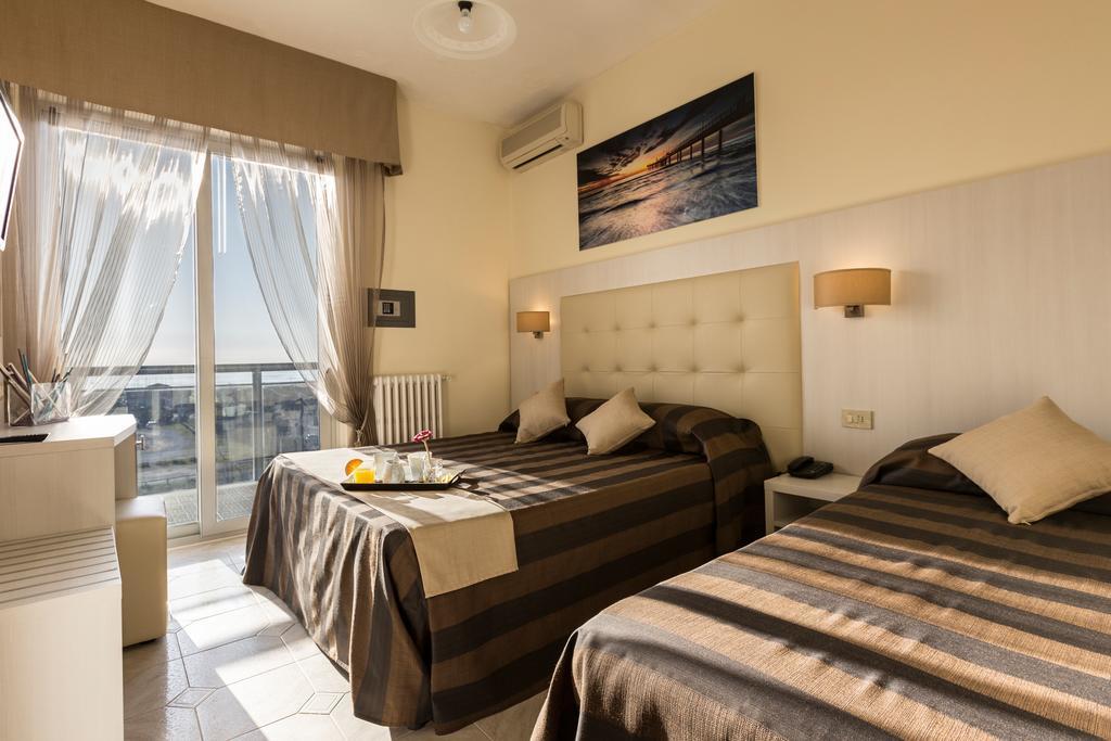 Hotel King Марина-ди-Пьетрасанта Номер фото