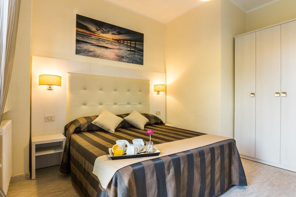 Hotel King Марина-ди-Пьетрасанта Номер фото