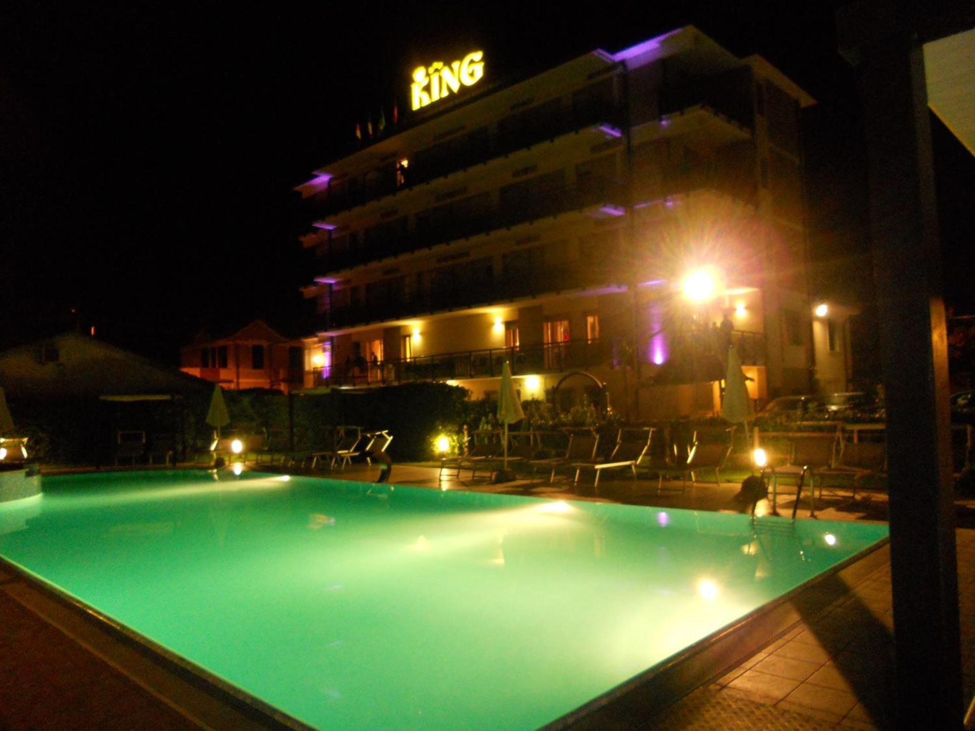 Hotel King Марина-ди-Пьетрасанта Экстерьер фото