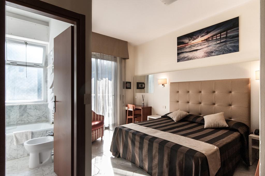Hotel King Марина-ди-Пьетрасанта Экстерьер фото